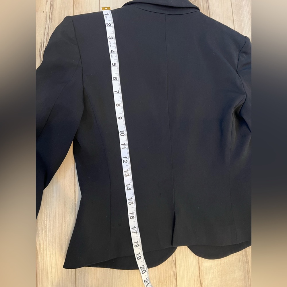 Emporio Armani black cropped blazer 🖤 - Picture 7 of 14
